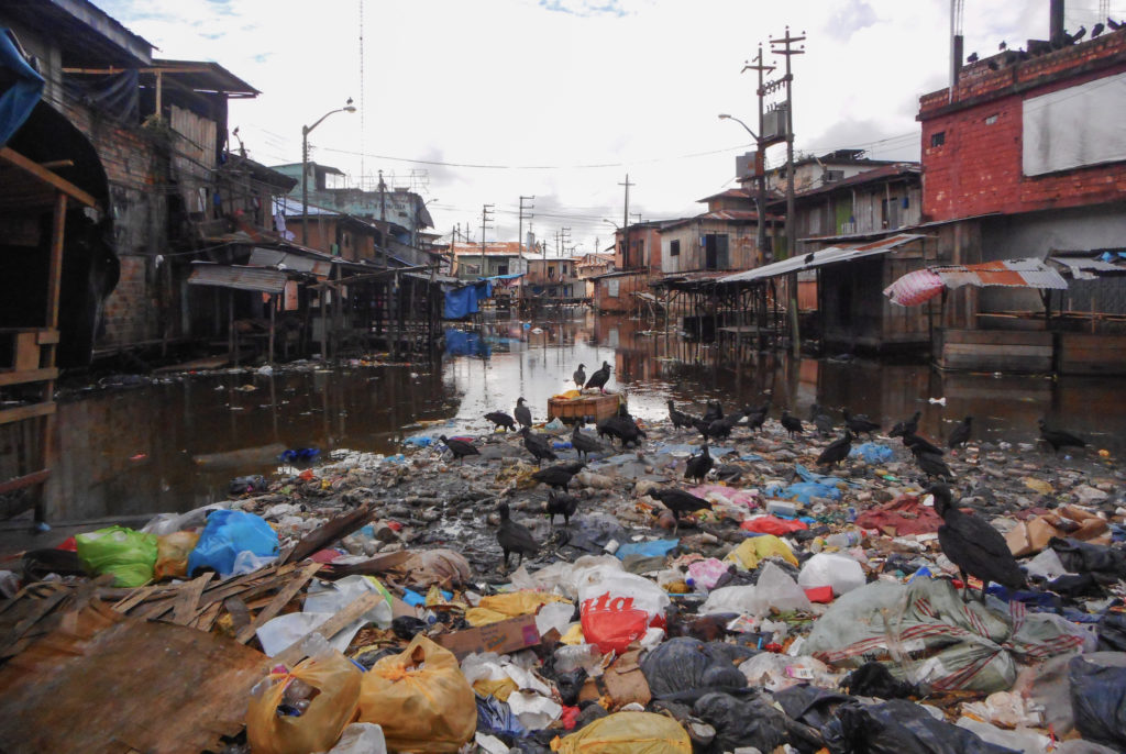 iquitos act solution pollution plastique