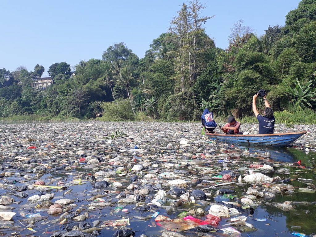 citarum river jakarta plastic pollution